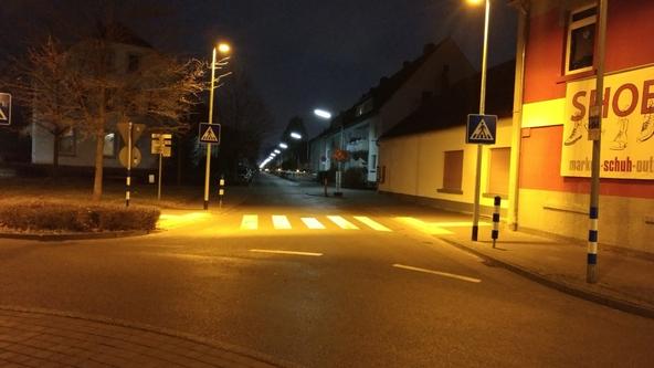 Beleuchtung am Fußgängerüberweg